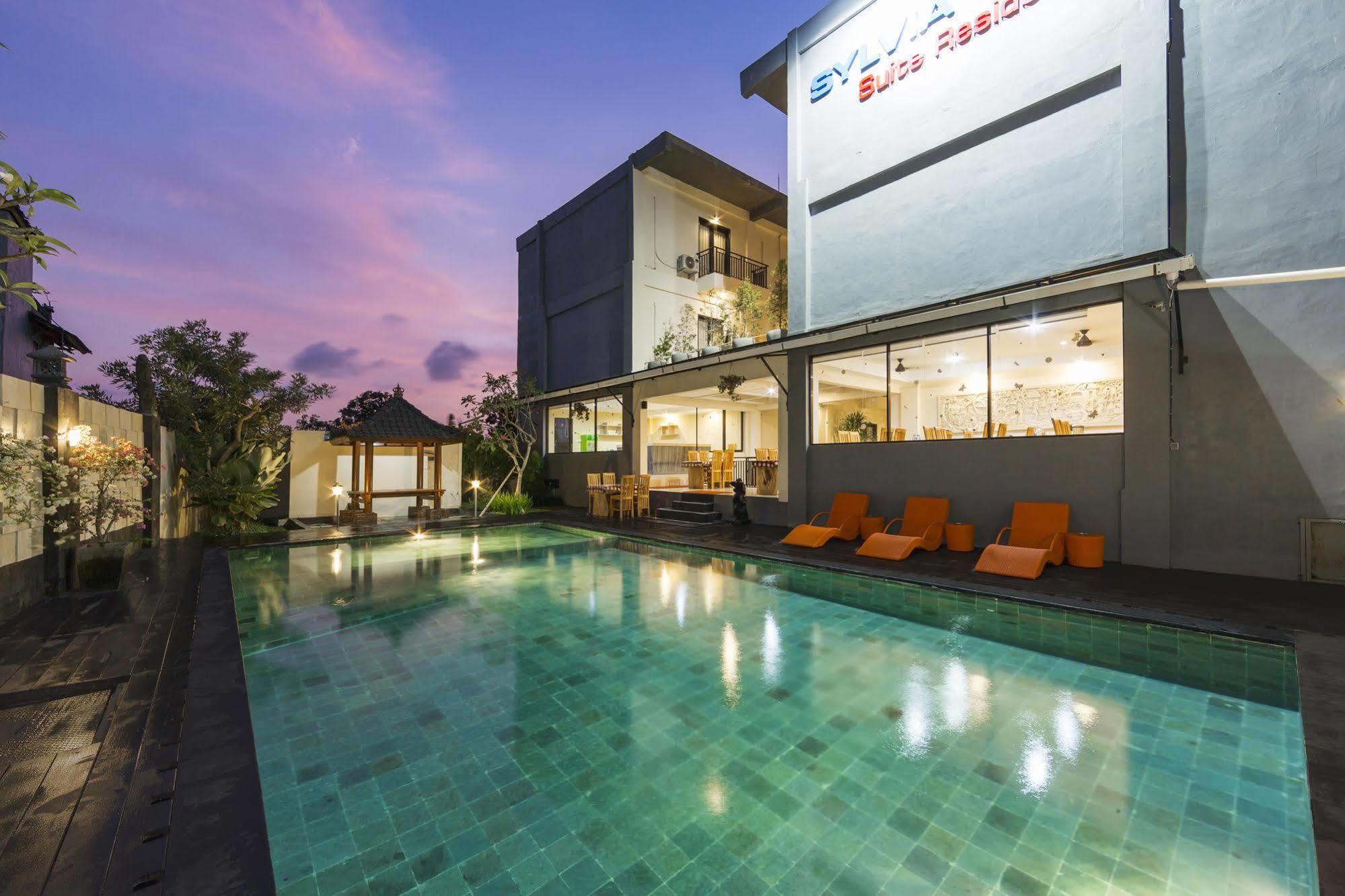 Reddoorz Plus Near Mall Bali Galeria 2 Denpasar  Ngoại thất bức ảnh