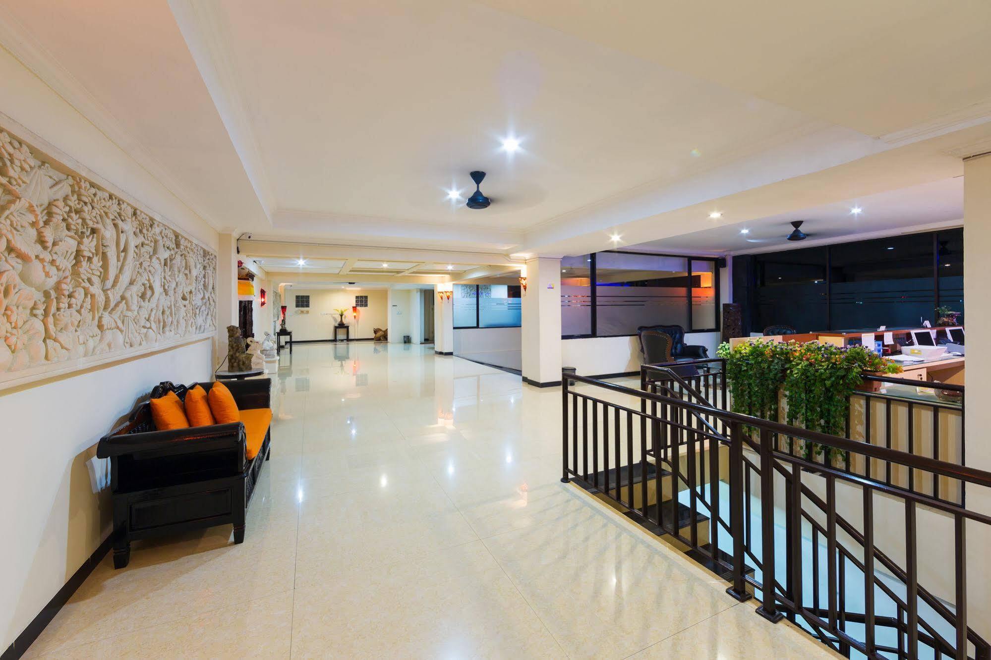 Reddoorz Plus Near Mall Bali Galeria 2 Denpasar  Ngoại thất bức ảnh