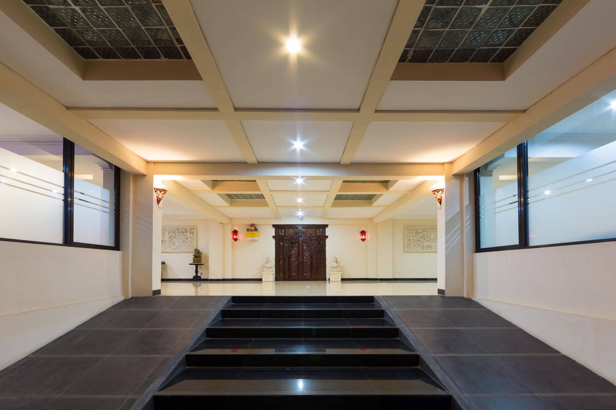 Reddoorz Plus Near Mall Bali Galeria 2 Denpasar  Ngoại thất bức ảnh