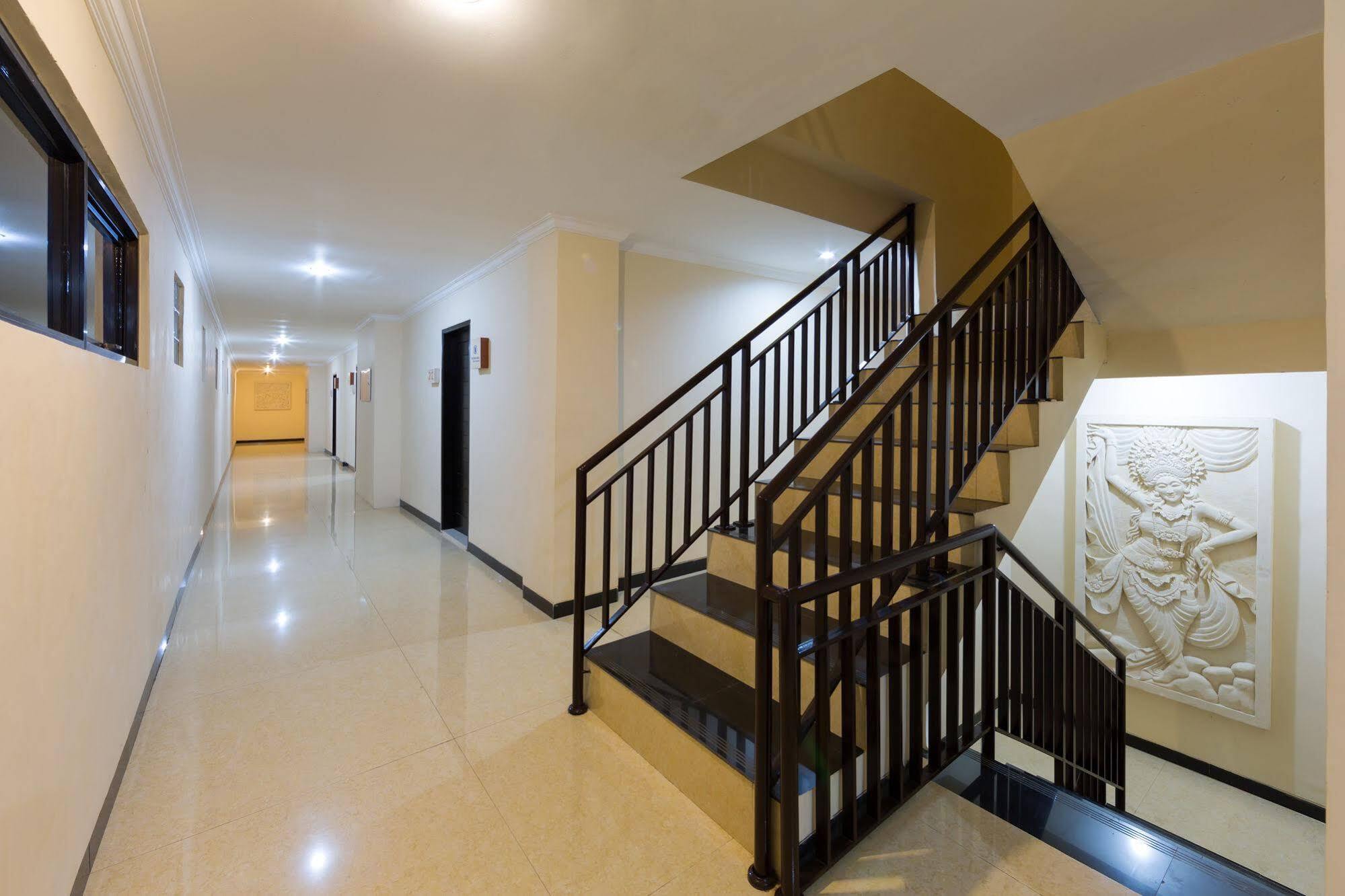 Reddoorz Plus Near Mall Bali Galeria 2 Denpasar  Ngoại thất bức ảnh